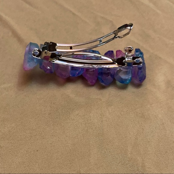 ❌SOLD❌Rainbow Arua Crystal Hair Barrette - Picture 5 of 5